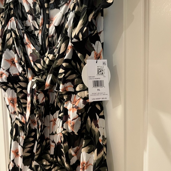 NWT Volcom dress - Picture 3 of 6